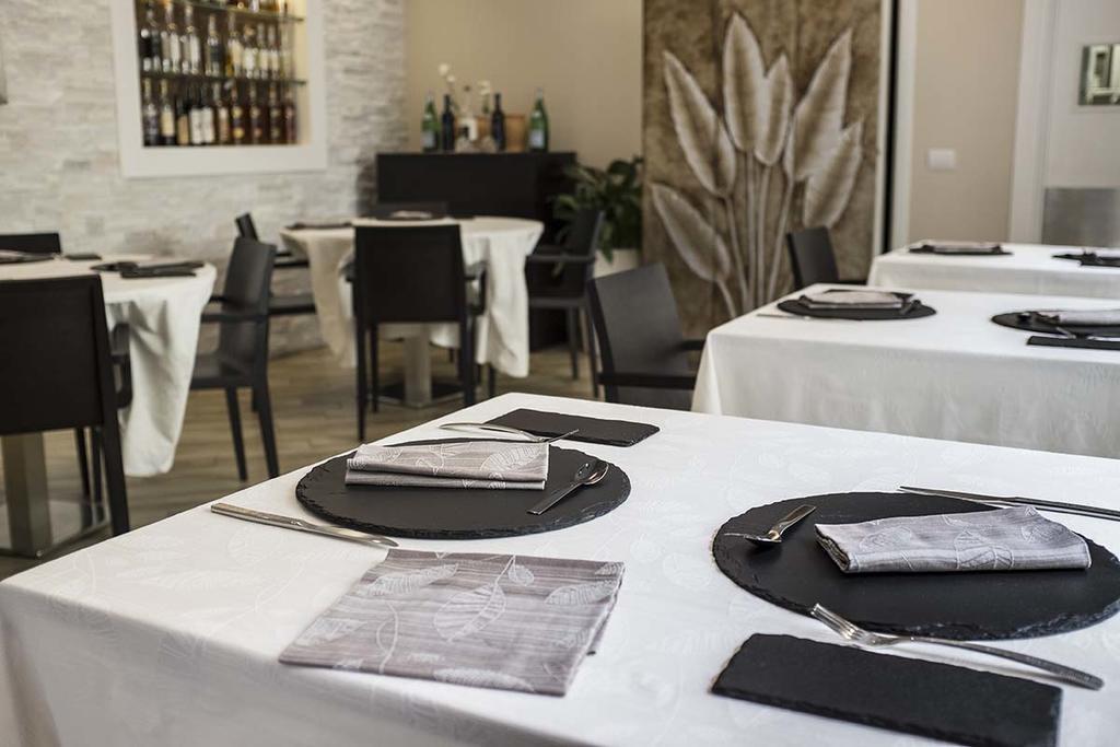 Bhl Boutique Rooms Legnano Exterior photo