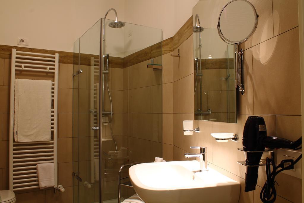 Bhl Boutique Rooms Legnano Room photo