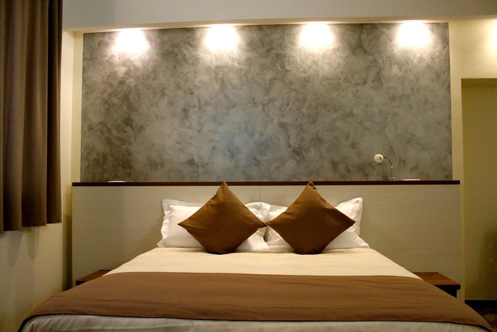 Bhl Boutique Rooms Legnano Room photo