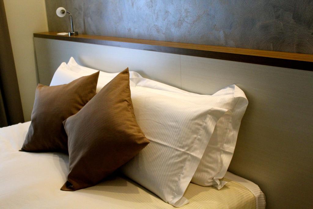 Bhl Boutique Rooms Legnano Room photo
