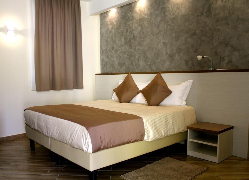 Bhl Boutique Rooms Legnano Room photo