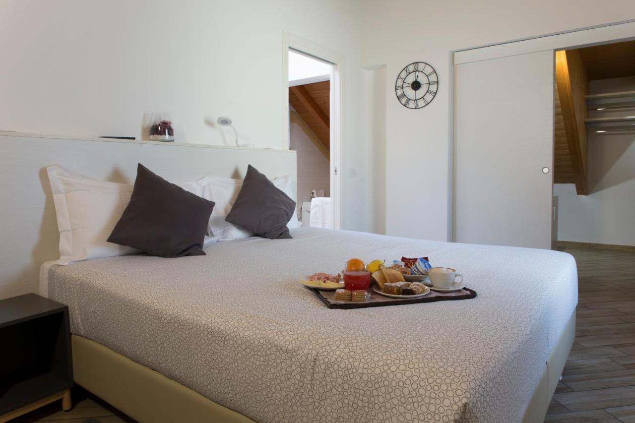 Bhl Boutique Rooms Legnano Exterior photo
