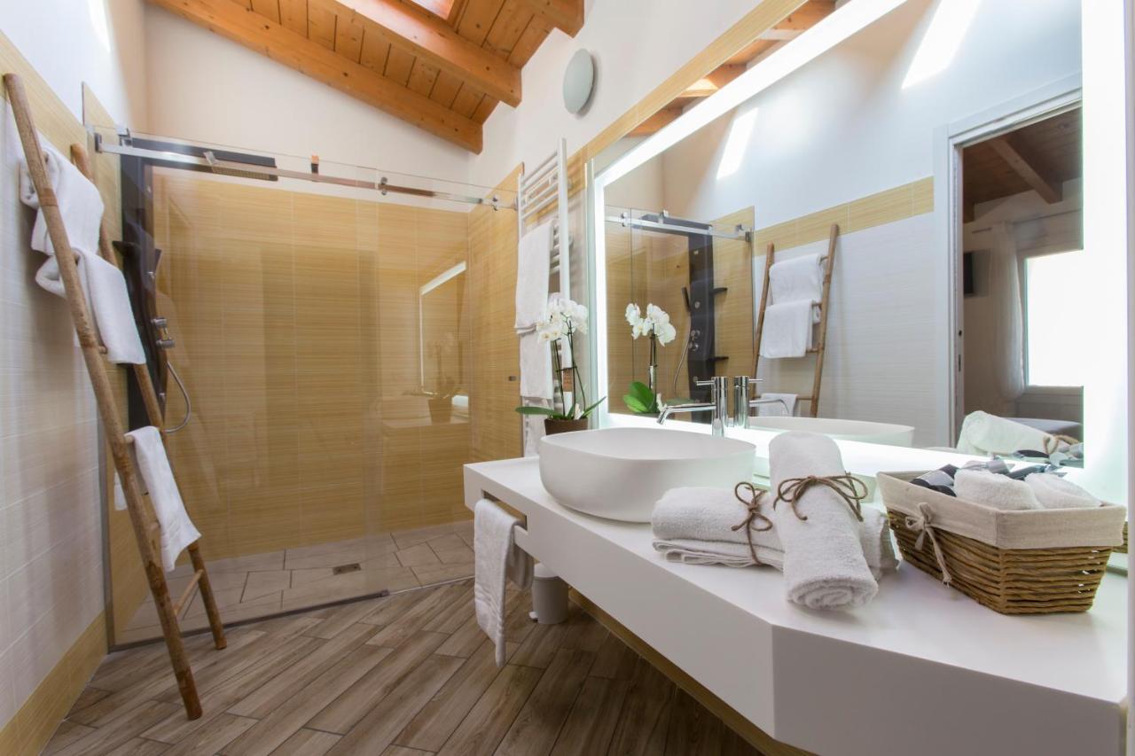 Bhl Boutique Rooms Legnano Exterior photo