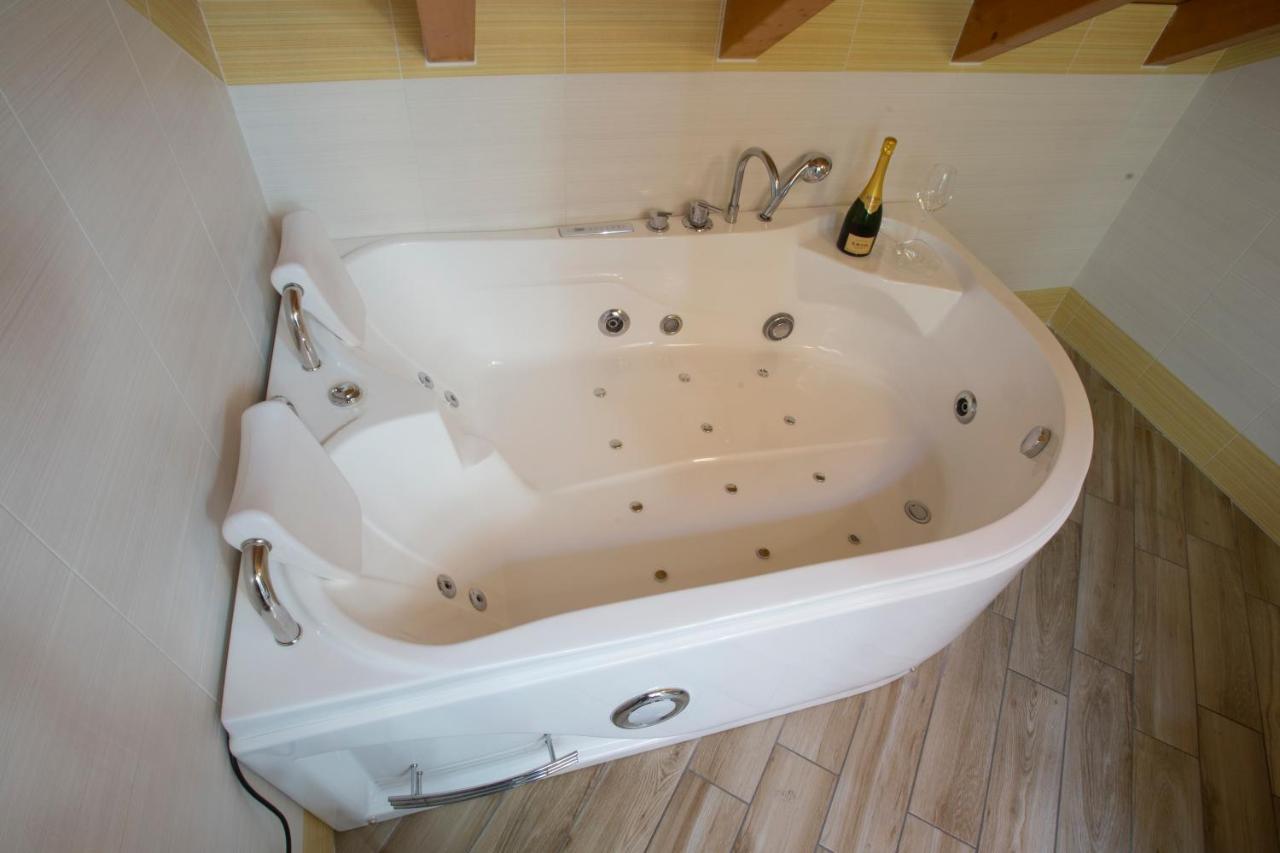 Bhl Boutique Rooms Legnano Exterior photo