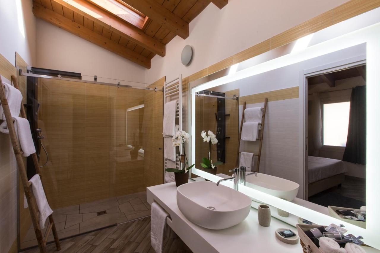 Bhl Boutique Rooms Legnano Exterior photo